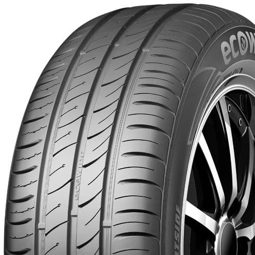 Kumho tire Size 185/65/15 Date 24 made in vitniam