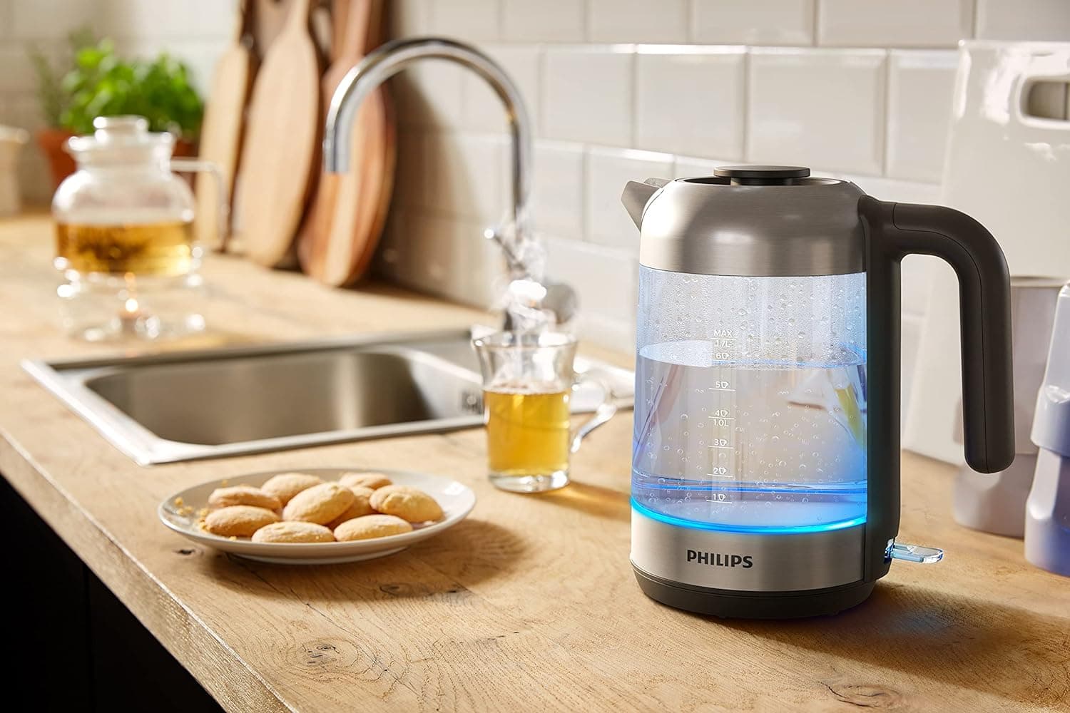 Philips Glass Electric Kettle, 2200W, 1.7L - Silver, HD9339