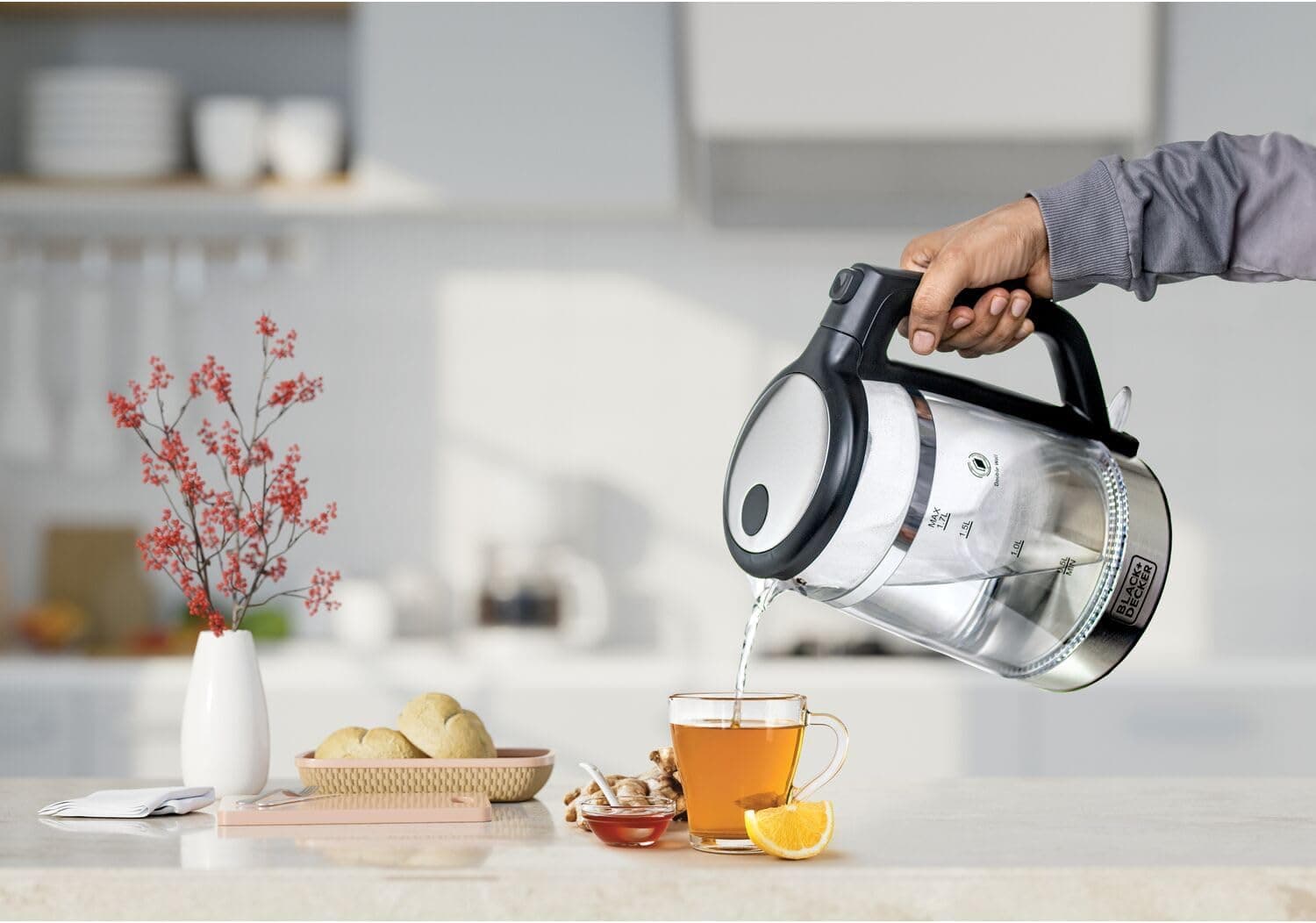 Black & Decker | Electric Kettle ,1.7 Liter, 2200 Watt , Silver Black - GK220-B5
